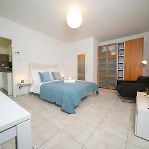 Apartment Blue - Zentral Und Gut Angebunden 